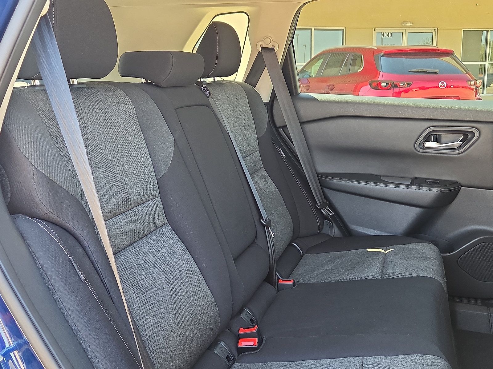 Used 2024 Nissan Rogue SV FWD image 12