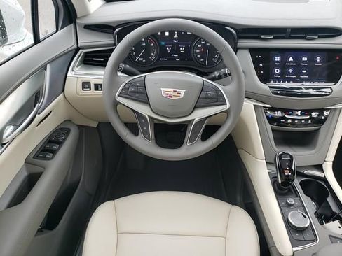 New 2026 Cadillac XT5 Premium Luxury w/ Driver Assist Package AWD/4WD image 15