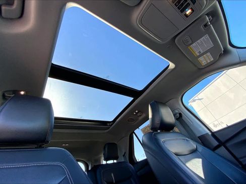 Used 2021 Ford Explorer Limited w/ Equipment Group 301A image 13