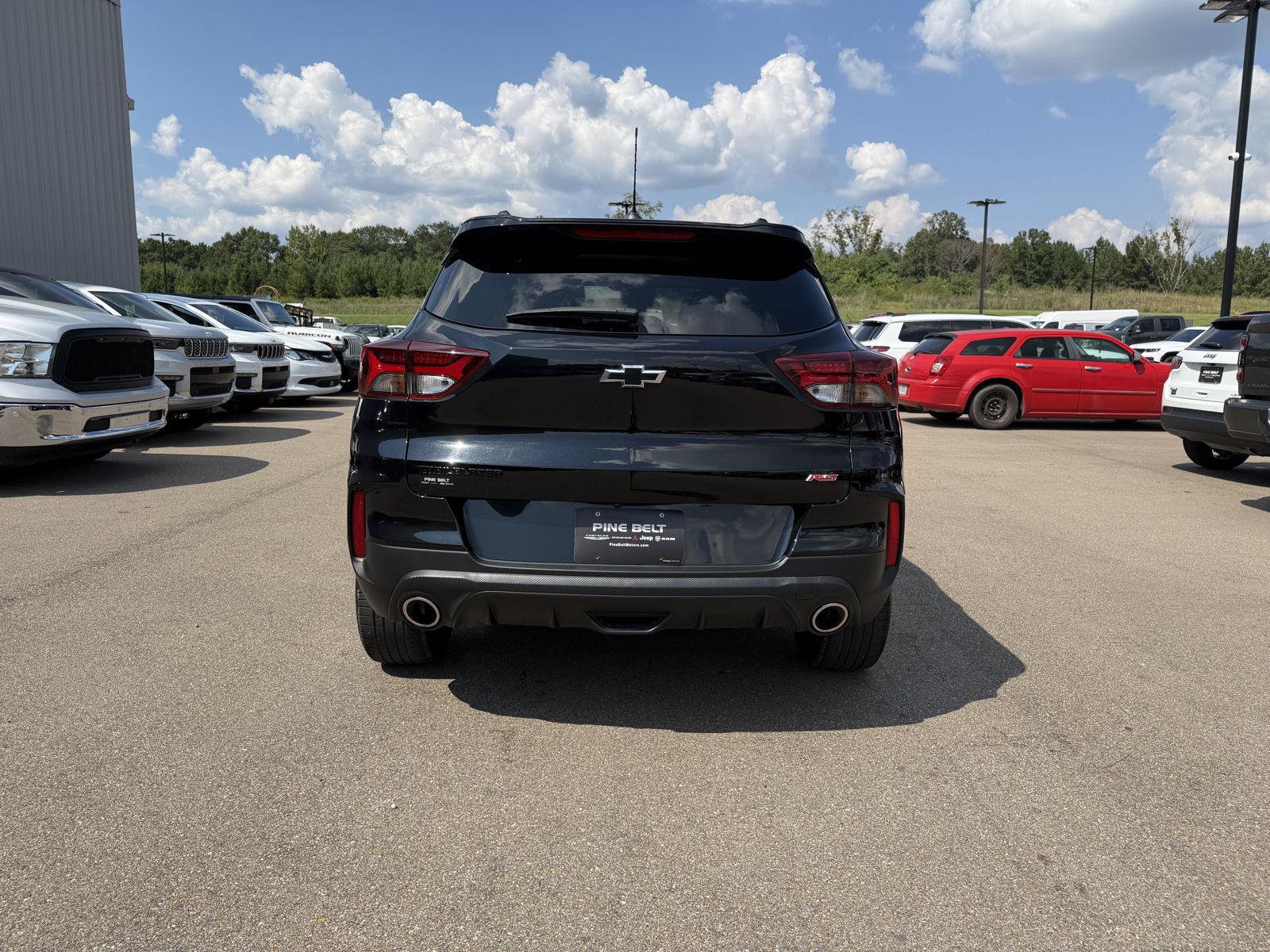 Used 2023 Chevrolet TrailBlazer RS w/ Convenience Package FWD image 5