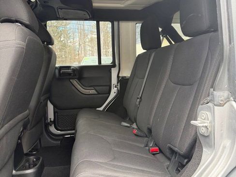 Used 2017 Jeep Wrangler Unlimited Sport w/ Quick Order Package 24S AWD/4WD image 12