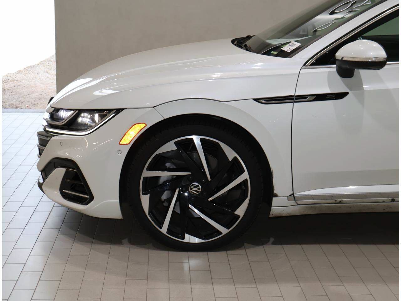 Used 2023 Volkswagen Arteon SEL Premium AWD/4WD image 4