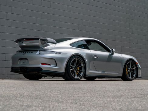 Used 2016 Porsche 911 GT3 RWD image 4