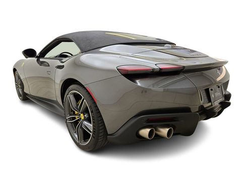 Used 2024 Ferrari Roma Spider RWD image 11