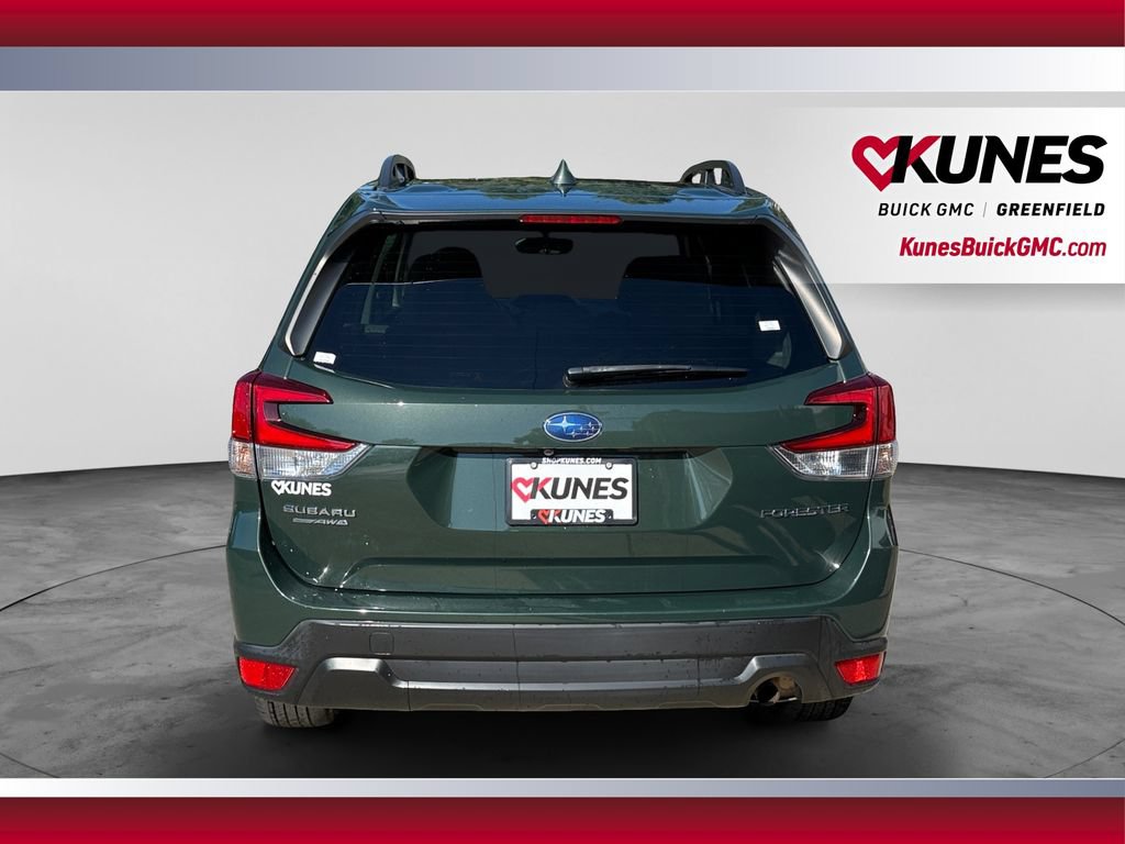 Used 2023 Subaru Forester Premium AWD/4WD image 9