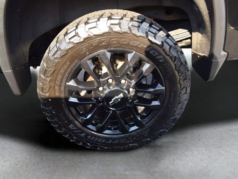 Used 2025 Chevrolet Silverado 2500 LTZ w/ LTZ Plus Package AWD/4WD image 7