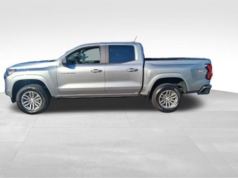 Used 2024 Chevrolet Colorado LT w/ LT Convenience Package AWD/4WD image 2