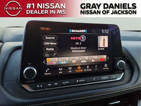 Used 2024 Nissan Rogue SV image 17