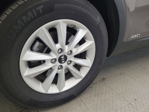 Used 2019 Kia Sorento AWD image 31