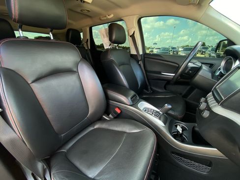 Used 2019 Dodge Journey GT AWD/4WD image 16