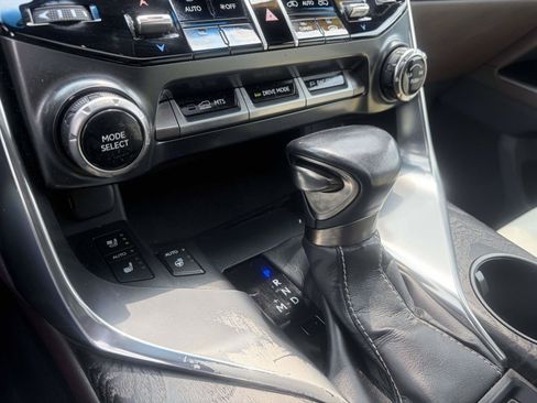 Used 2022 Lexus LX 600 4WD w/ Accessory Package (Z1) image 26