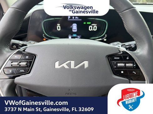 Used 2023 Kia Niro EX Touring image 21