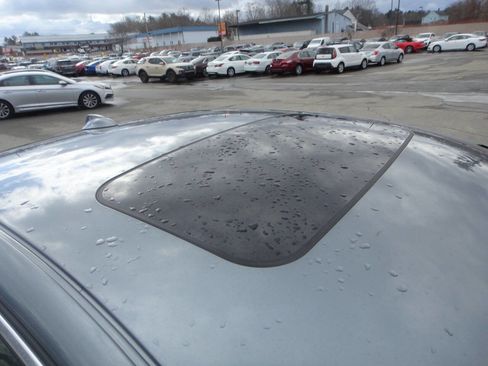 Used 2018 Volvo S60 T5 Inscription image 36