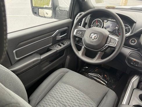 New 2026 RAM 2500 Big Horn AWD/4WD image 32