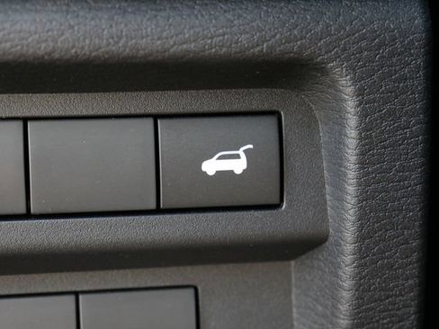 Used 2022 Mitsubishi Outlander SE AWD/4WD image 16