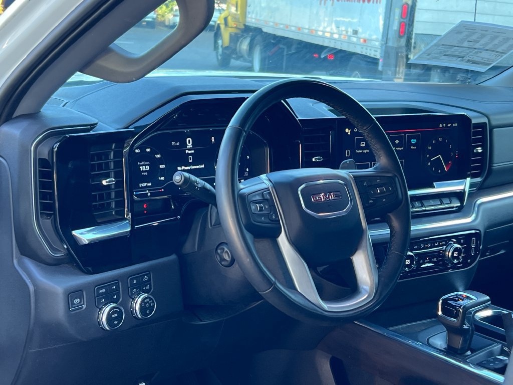 Used 2024 GMC Sierra 1500 SLT AWD/4WD image 9