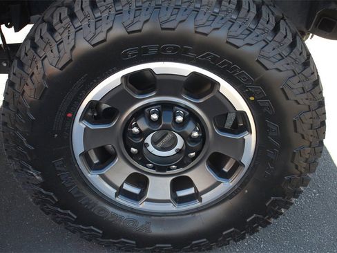 Certified 2024 Ford F250 Platinum w/ Tremor Off-Road Package image 14