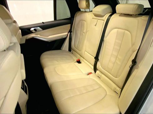 Used 2022 BMW X5 xDrive40i w/ M Sport Package image 20