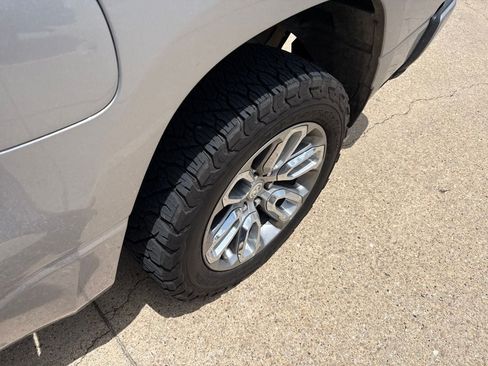 Used 2024 RAM 1500 Laramie RWD image 10