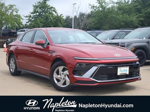 Certified 2025 Hyundai Sonata SE FWD image 1