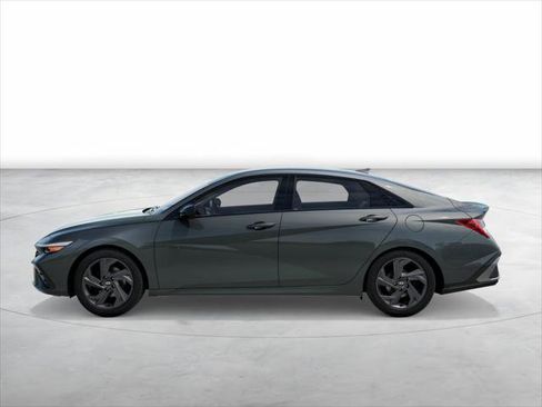 New 2026 Hyundai Elantra Sport image 3