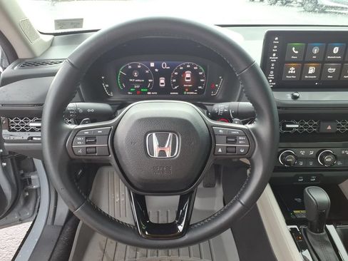 Used 2025 Honda Accord EX-L image 19