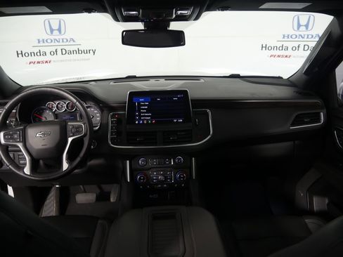 Used 2021 Chevrolet Suburban Z71 w/ Luxury Package AWD/4WD image 16