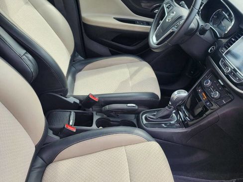 Used 2021 Buick Encore Preferred w/ Safety Package image 9