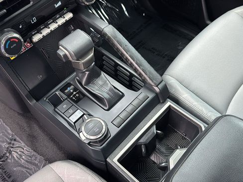 Certified 2025 Toyota Tacoma SR5 image 22