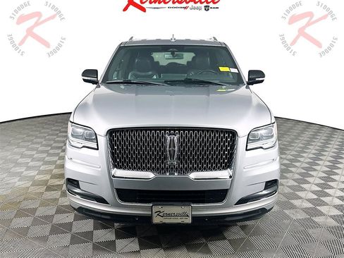Used 2022 Lincoln Navigator L Standard image 2