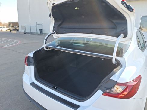 Used 2025 Toyota Camry SE image 36