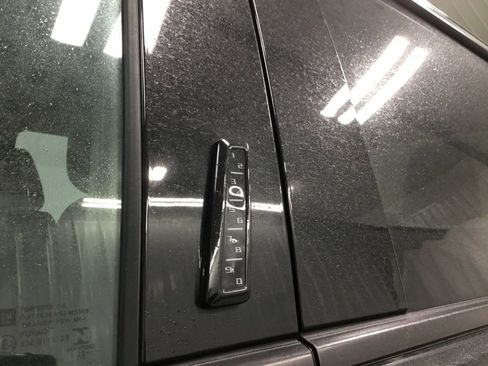 Used 2022 GMC Sierra 1500 Elevation image 8