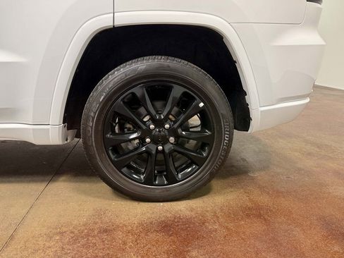 Used 2022 Jeep Grand Cherokee Altitude image 91