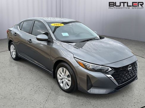 Used 2025 Nissan Sentra S image 6