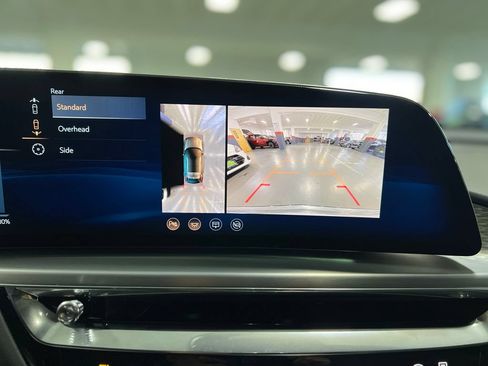 Used 2024 Cadillac Lyriq Luxury RWD image 35