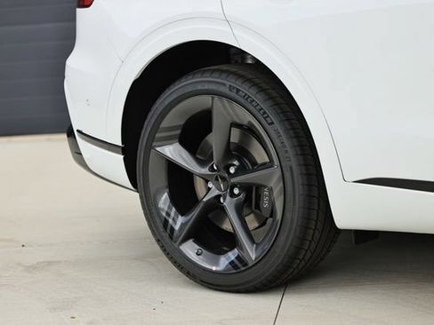New 2026 Genesis GV70 2.5T Sport Prestige AWD/4WD image 6