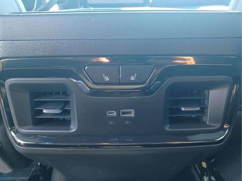 Used 2024 GMC Sierra 2500 4x4 Crew Cab AT4 w/ AT4 Premium Plus Package image 14