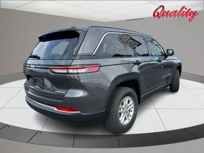 New 2025 Jeep Grand Cherokee Laredo w/ Trailer Tow Package