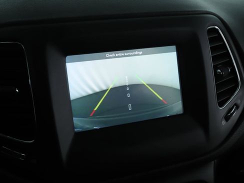 Used 2019 Jeep Compass Latitude w/ Popular Equipment Group image 13