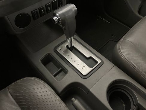 Used 2019 Nissan Frontier SL image 27