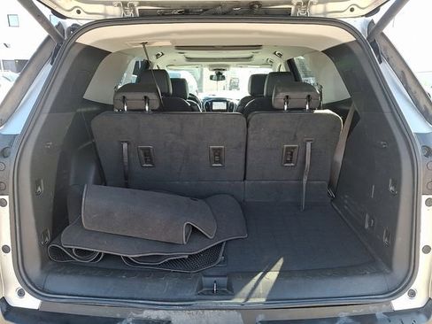 Used 2021 Chevrolet Traverse RS image 30