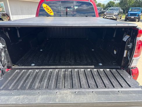 Used 2021 Toyota Tacoma TRD Sport w/ TRD Premium Sport Package image 17