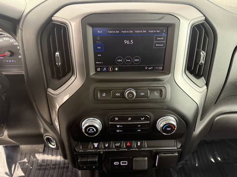 Used 2024 GMC Sierra 2500 Pro AWD/4WD image 18