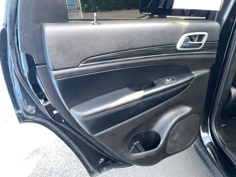 Used 2021 Jeep Grand Cherokee Limited w/ Luxury Group II image 38