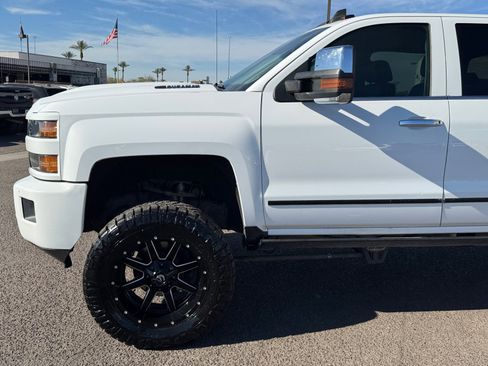 Used 2018 Chevrolet Silverado 3500 LTZ image 10
