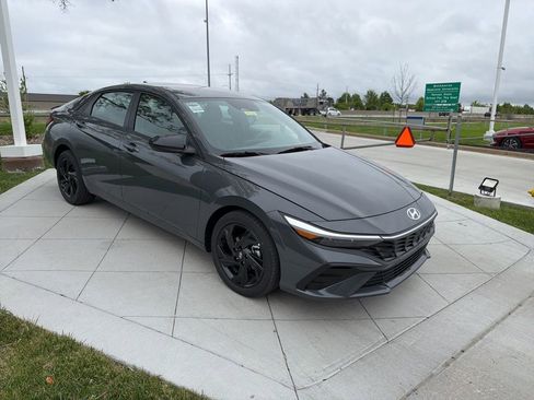 New 2026 Hyundai Elantra Sport FWD image 6