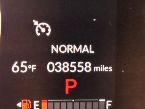 Used 2023 Honda HR-V LX image 8