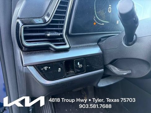 Used 2024 Kia Sportage EX FWD image 16