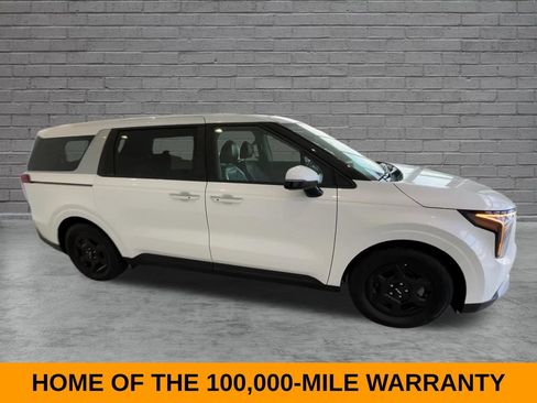 Used 2026 Kia Carnival FWD image 6
