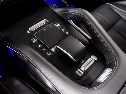 Certified 2025 Mercedes-Benz GLS 580 4MATIC image 28